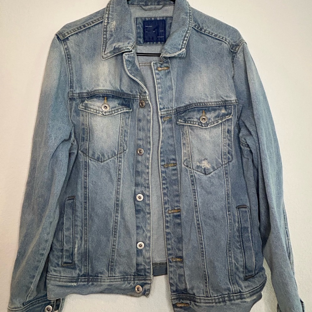 Men's Distressed Button Up Denim Jacket